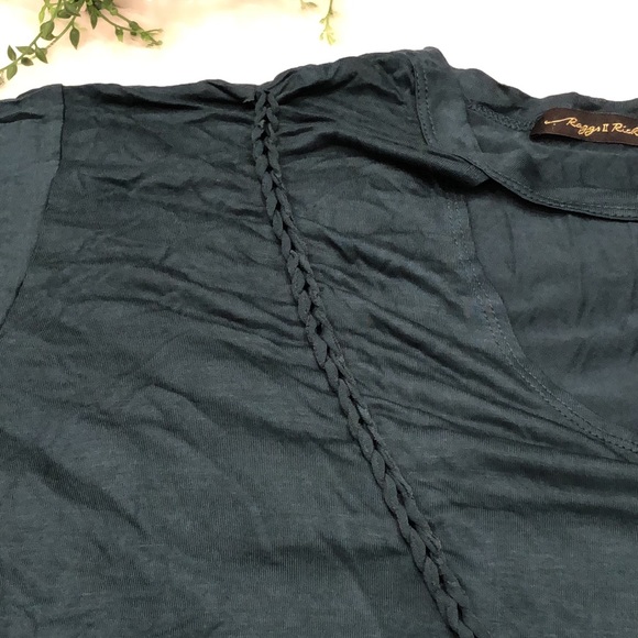 Rags to Riches tee - Picture 7 of 11